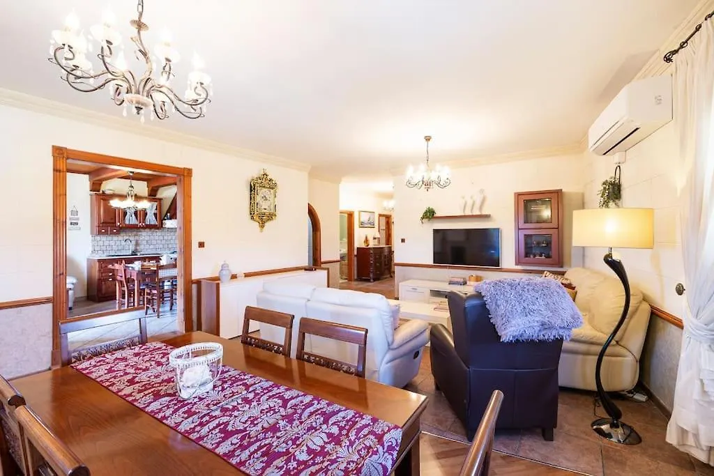 Zer- Spacious House With Terrace And Views Marsaxlokk Malta